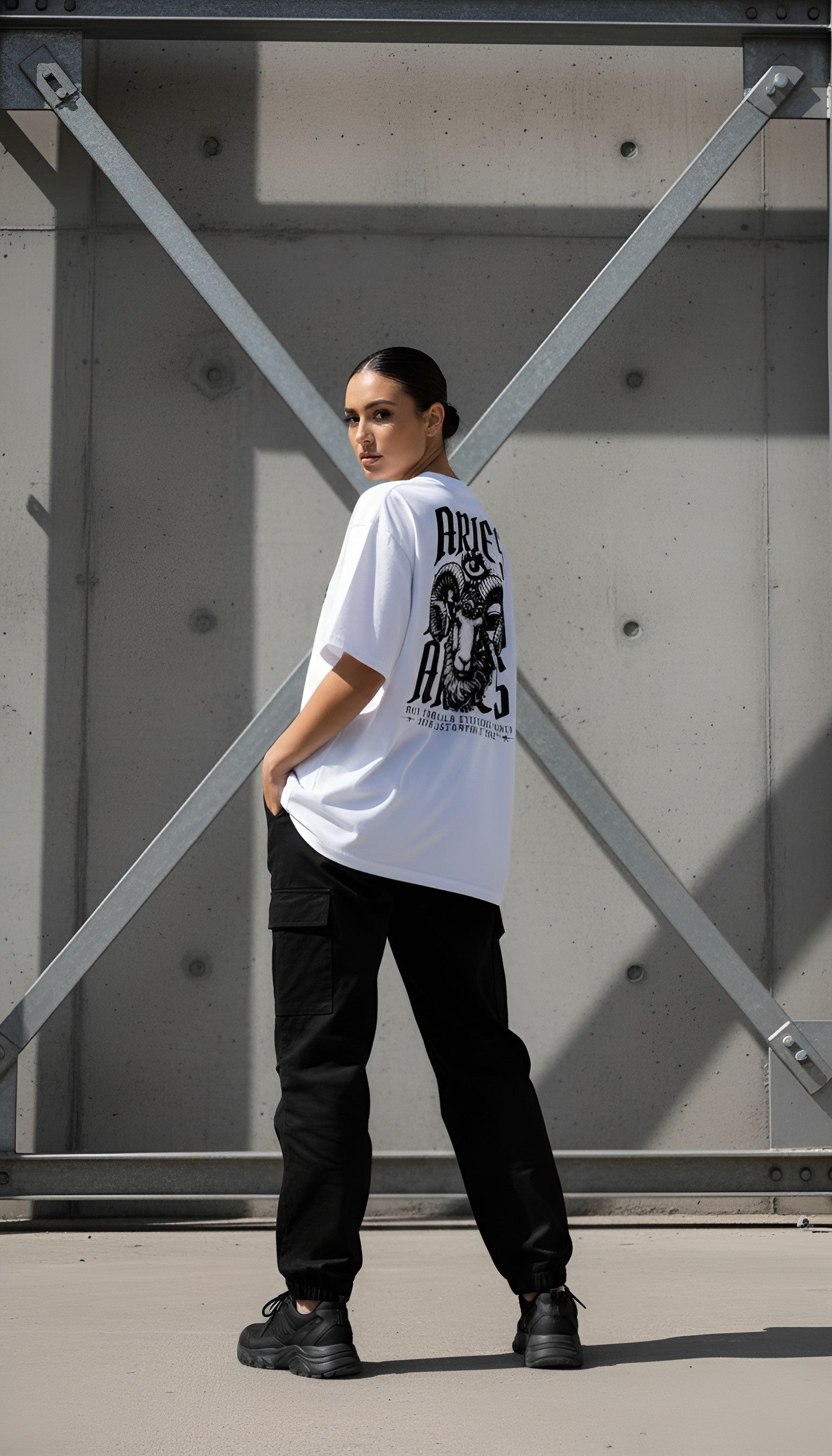 witte limited oversized eco cotton t-shirt sterrenbeeld Ram achterkant | white limited oversized eco cotton t-shirt zodiac aries back | ImPerfect wear