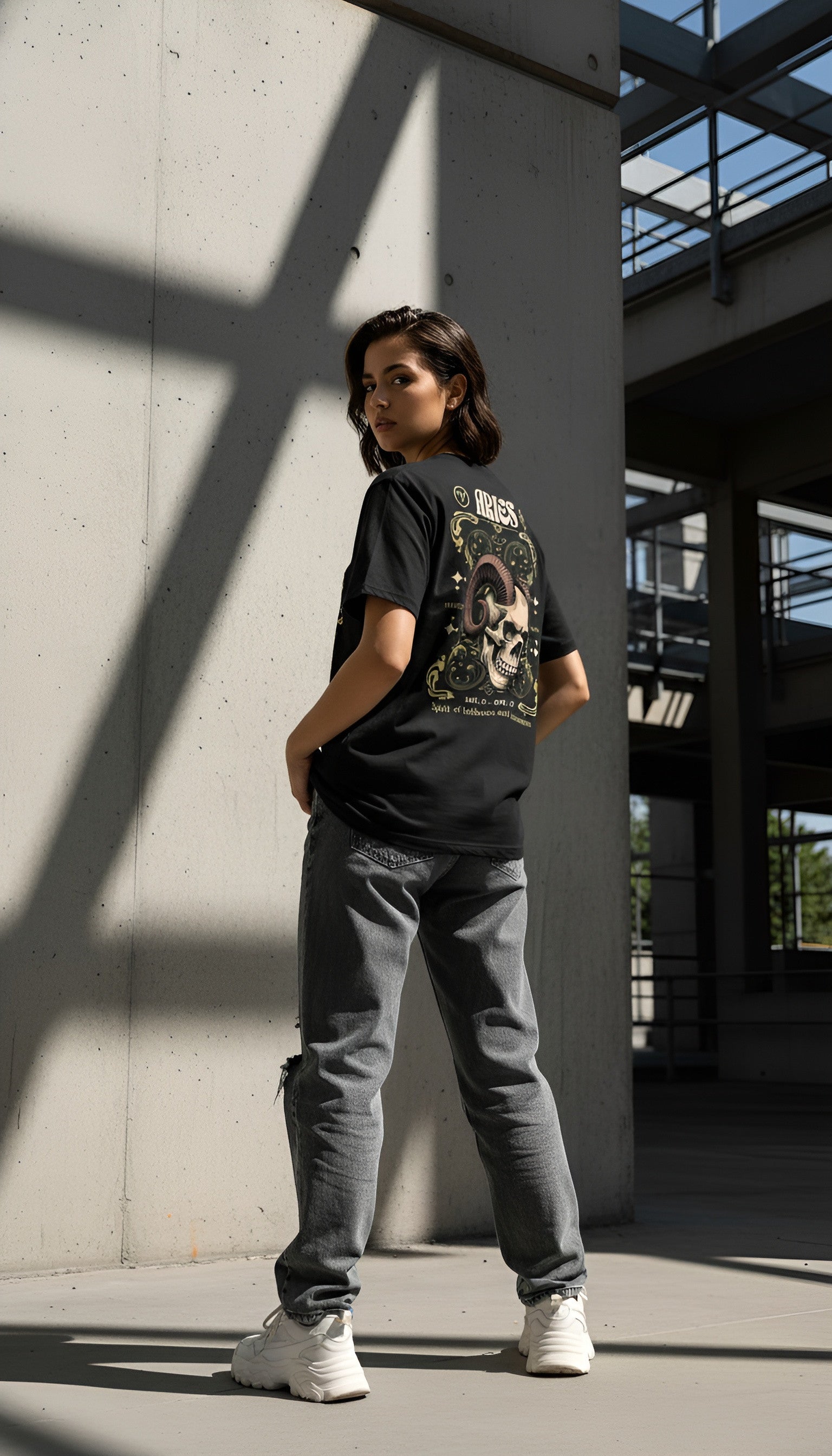 zwart limited eco cotton t-shirt sterrenbeeld Ram achterkant | black limited eco cotton t-shirt zodiac aries back | ImPerfect wear