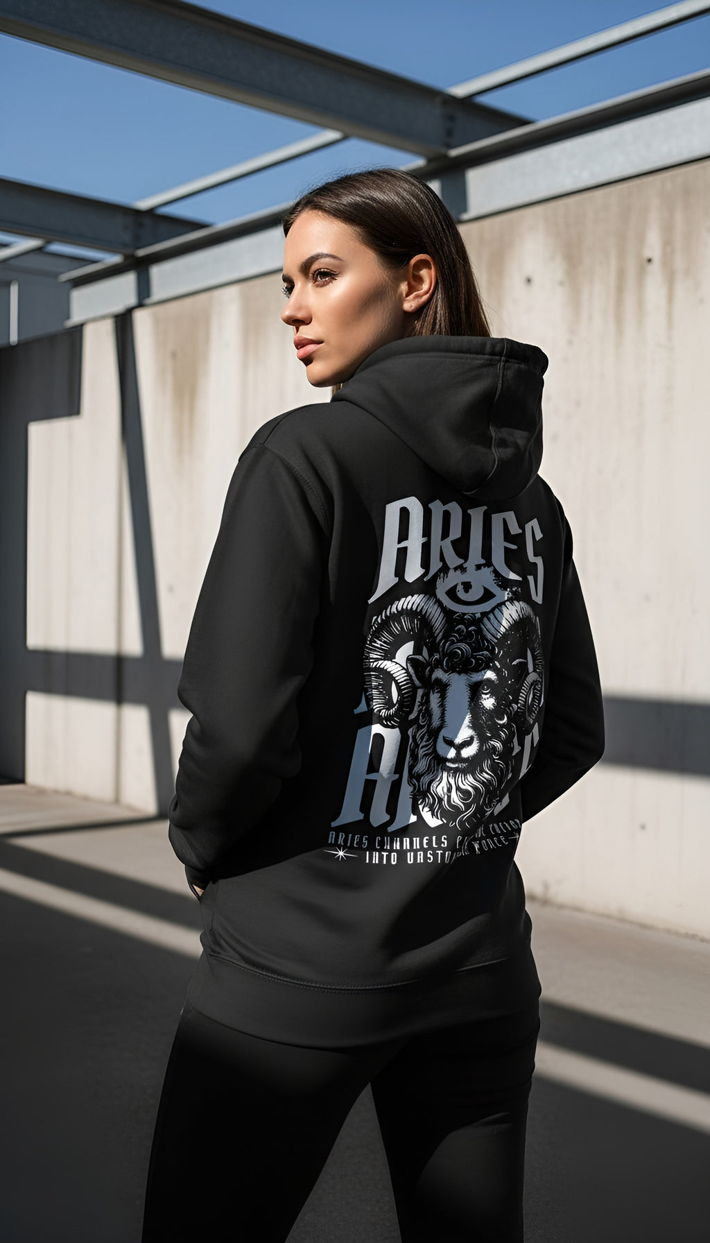 zwart limited hoodie sterrenbeeld Ram achterkant | black limited hoodie zodiac aries back | ImPerfect wear