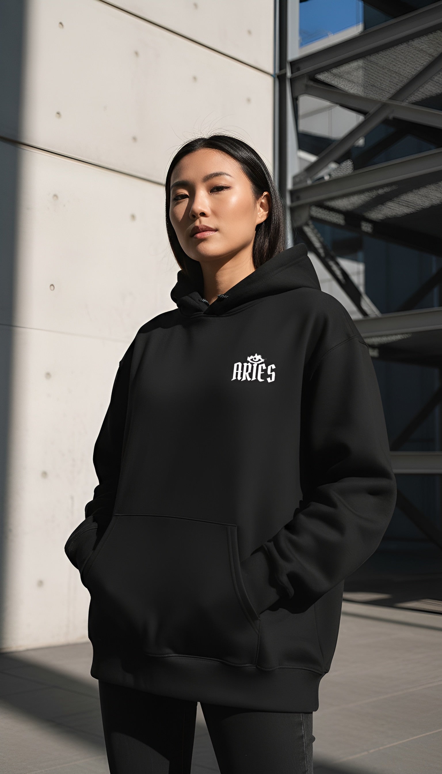 zwart limited oversized hoodie sterrenbeeld Ram voorkant | black limited oversized hoodie zodiac aries front | ImPerfect wear