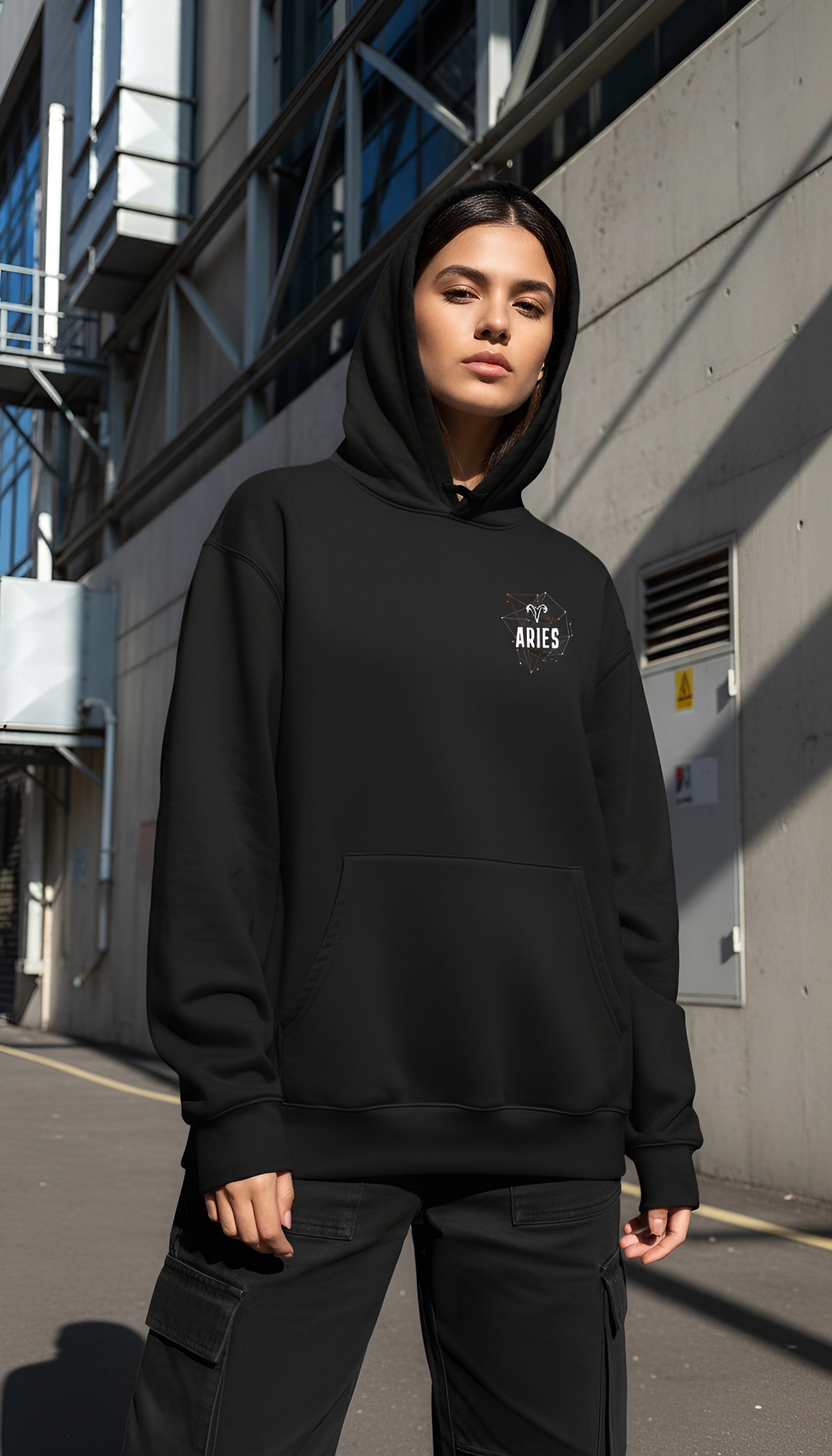 zwart limited oversized hoodie sterrenbeeld Ram voorkant | black limited oversized hoodie zodiac aries front | ImPerfect wear