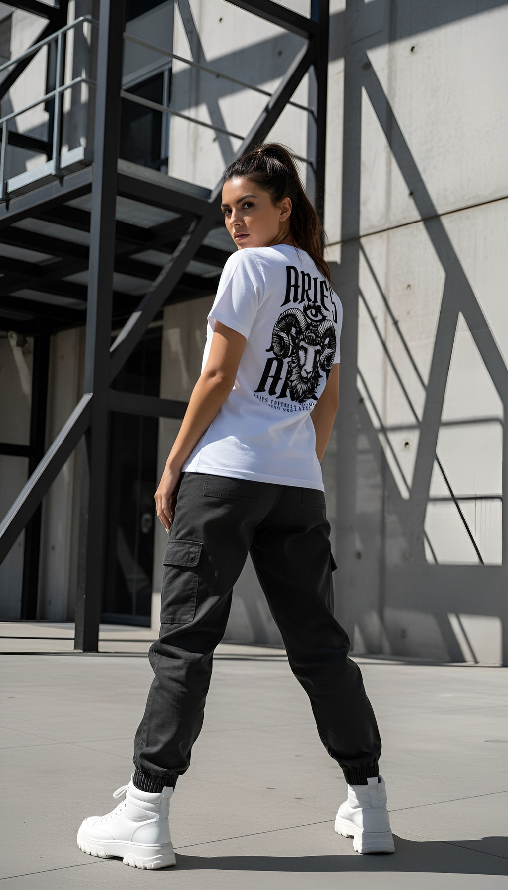 witte limited eco cotton t-shirt sterrenbeeld Ram achterkant | white limited eco cotton t-shirt zodiac aries back | ImPerfect wear